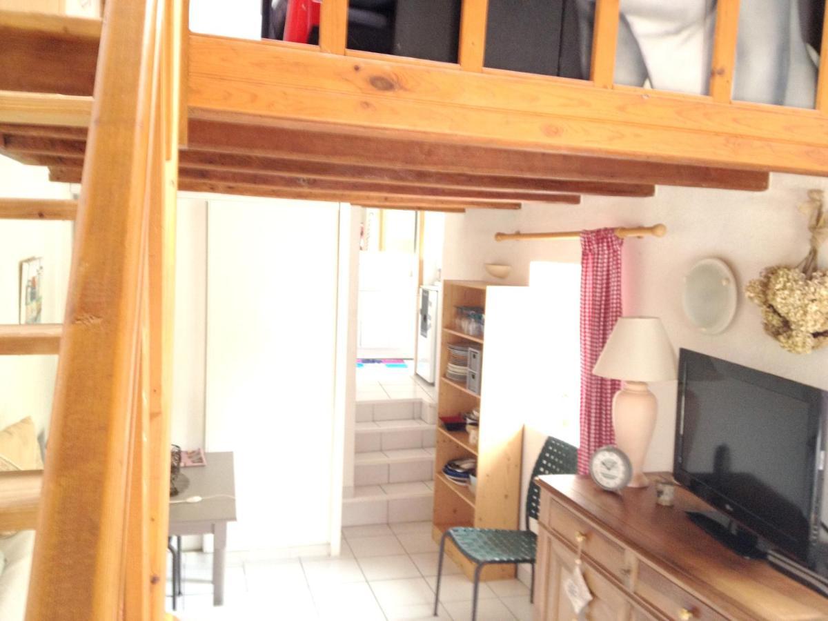 Studio Avec Piscine Privee Jardin Clos Et Wifi A Saint Jean D'Angely Екстер'єр фото